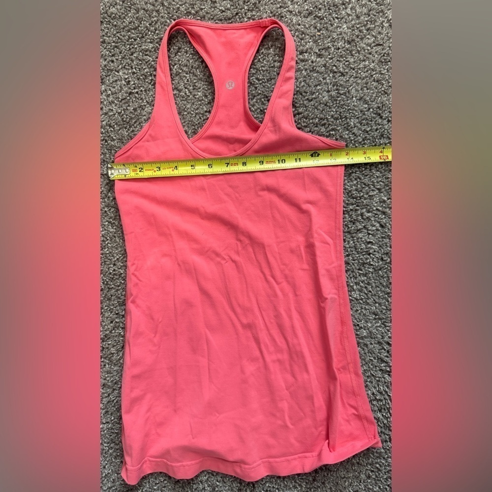 Lululemon Women's Pink Tank Top Size 4-6.
